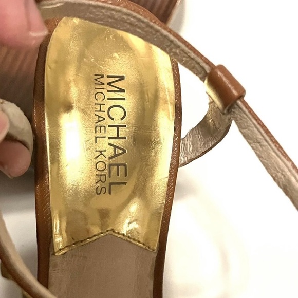 Michael Kors Alexi Studded T Strap Wedge Sandal 7.5 - Picture 9 of 9